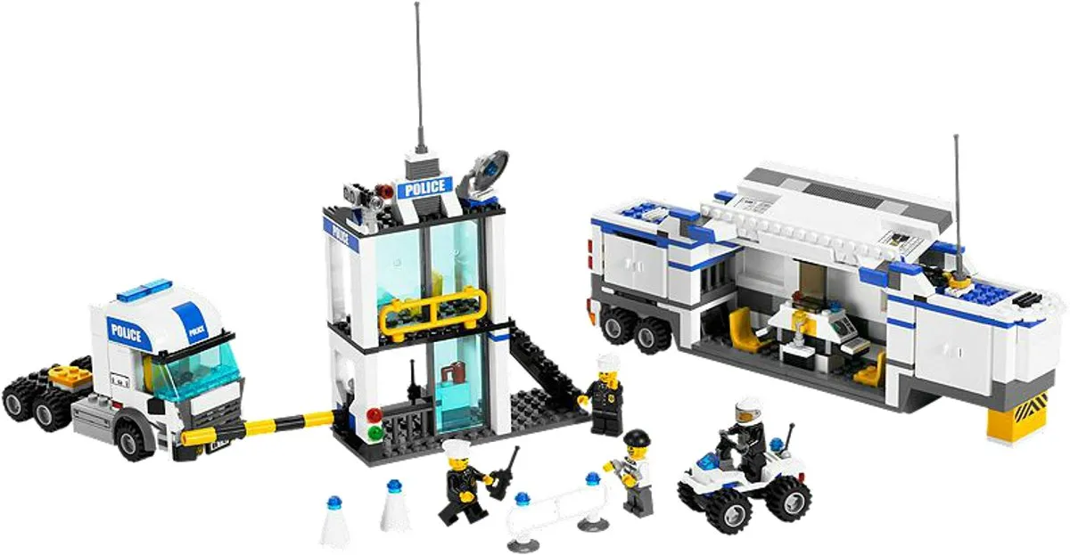 LEGO City Politievrachtwagen 7743