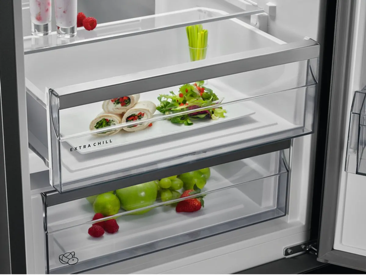 AEG RCB732E5MB Koel-Vriescombinatie - 302L - Zwart - afbeelding 6 van 6