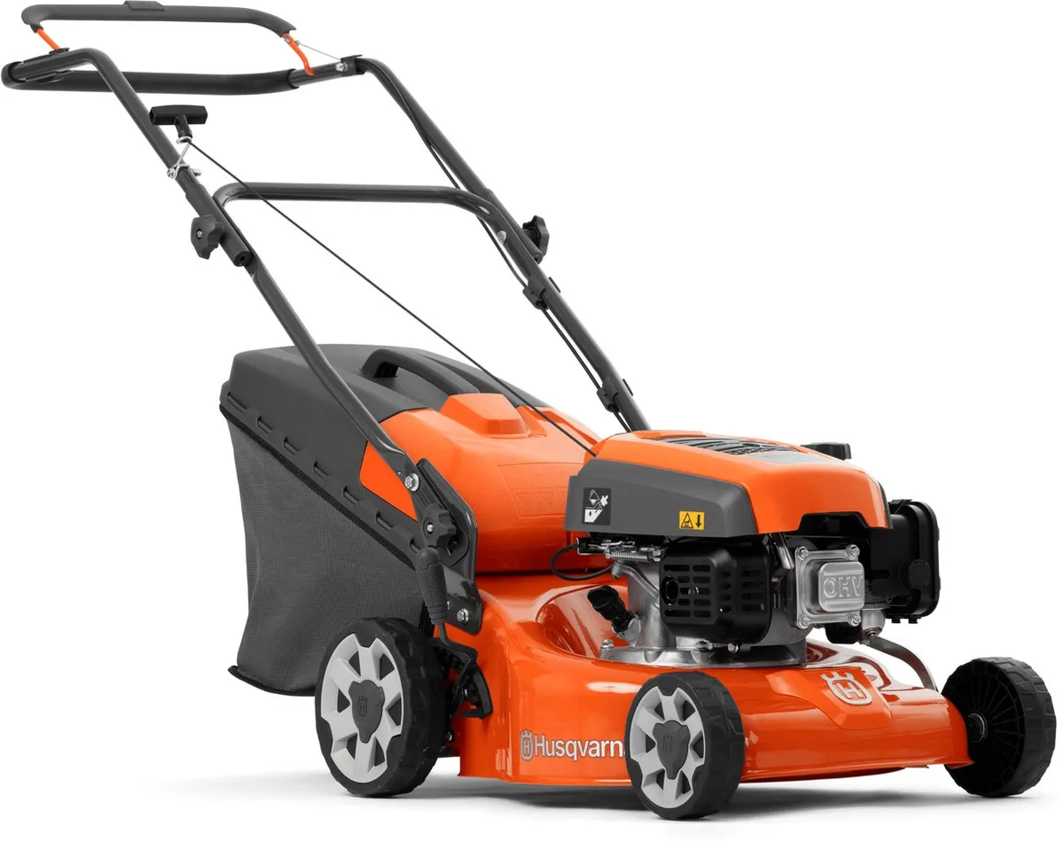 Husqvarna LC 140SP Benzinegrasmaaier 40cm - 1,95 kW