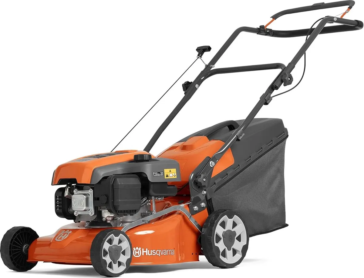 Husqvarna LC 140SP Benzinegrasmaaier 40cm