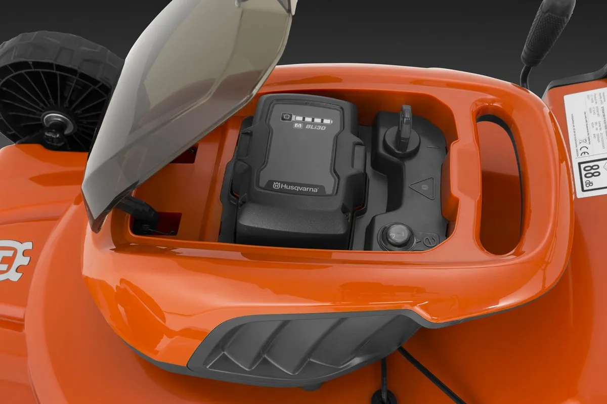 Husqvarna LC 140SP Benzinegrasmaaier 40cm - 1,95 kW