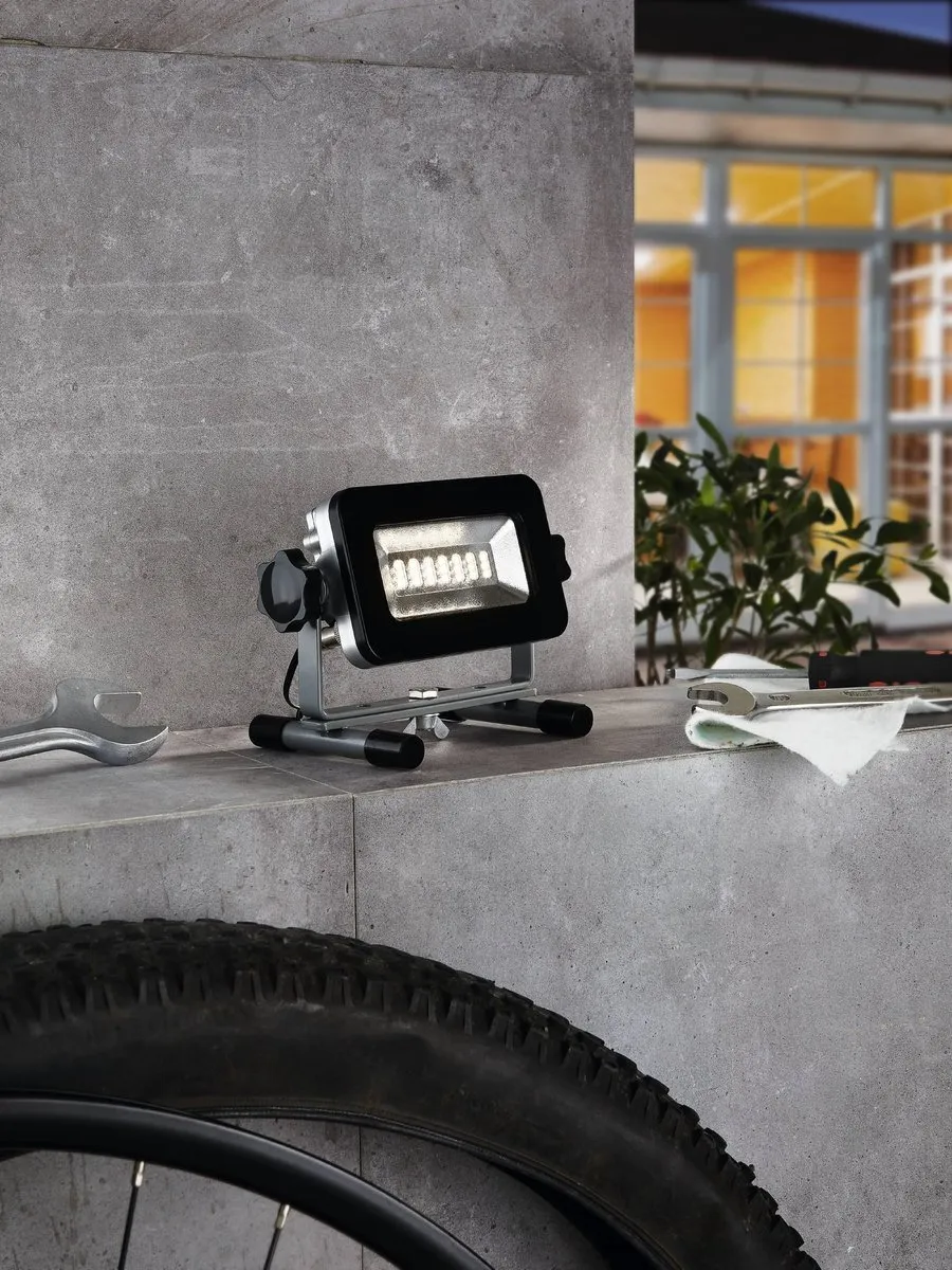Eglo Piera LED-straler 6.5W - IP44 - Zwart