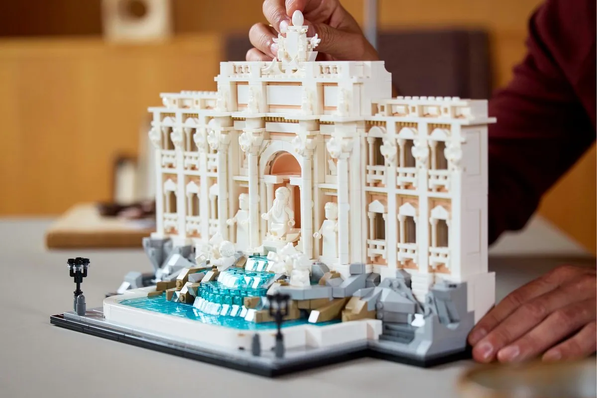 LEGO Architecture Trevifontein 21062 - 1880 Stukken - Multicolor
