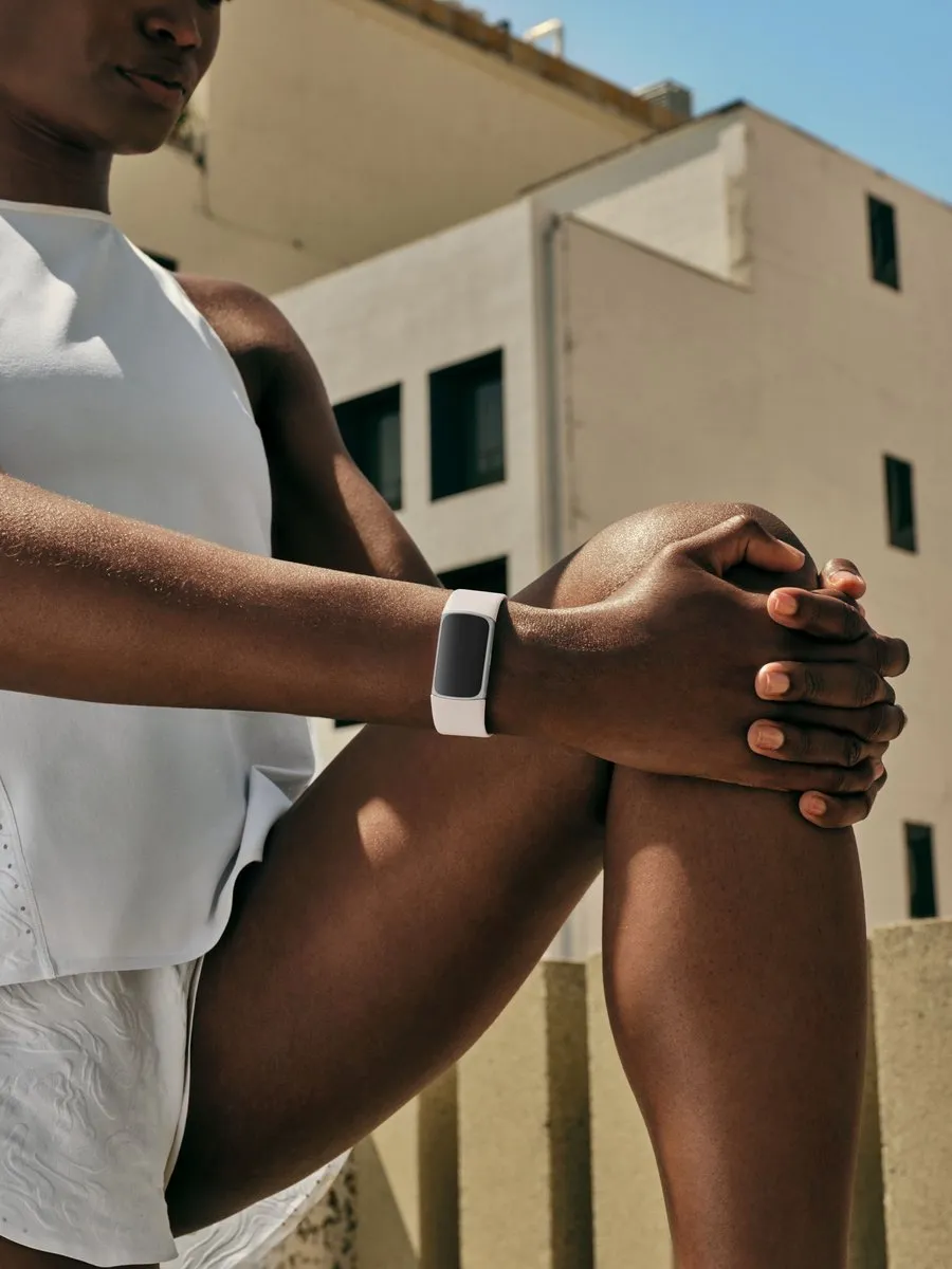 Fitbit Charge 6 Activity Tracker - Porselein