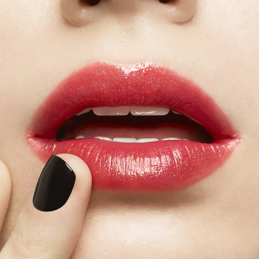 Yves Saint Laurent Rouge Volupté Shine Lipstick 104 Coral Orient - 4g
