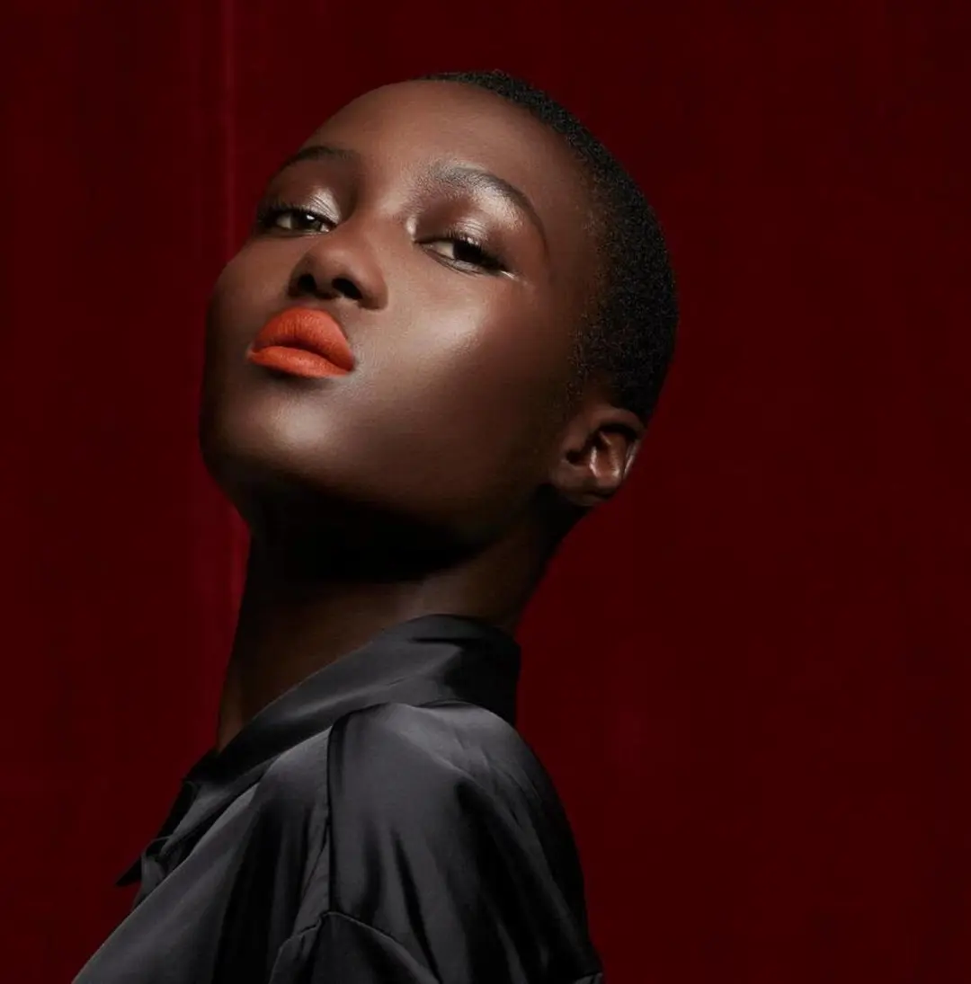 Yves Saint Laurent The Slim Velvet Radical Lipstick 2g - Zwart