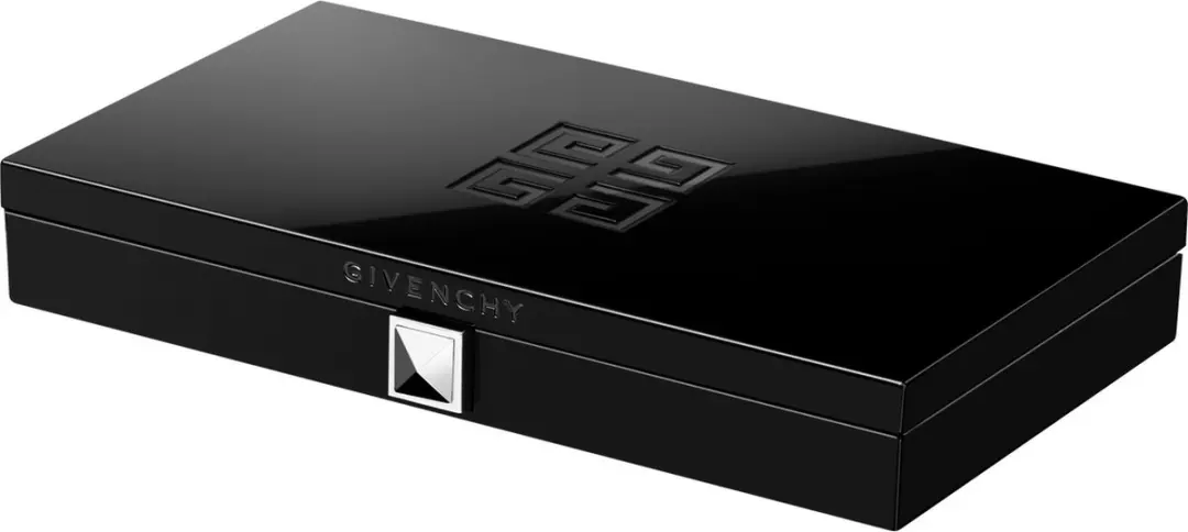 Givenchy Matissime Compact Foundation No:02 Mat Satin - 9ml