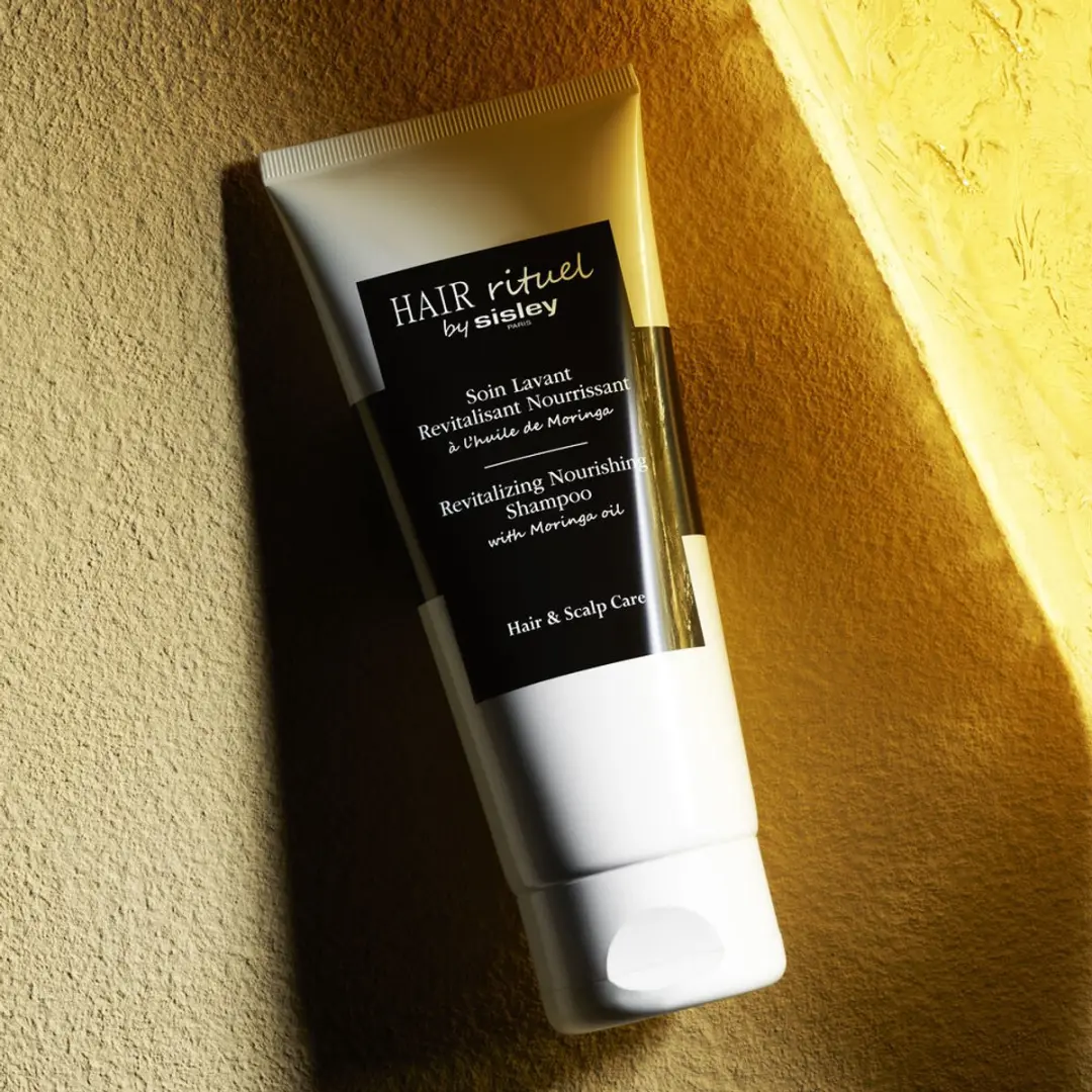 Sisley Revitalizing Nourishing Shampoo 200ml