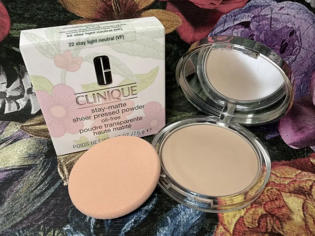 Clinique Stay-Matte Sheer Pressed Powder - Light Neutral 22 - 7.6g
