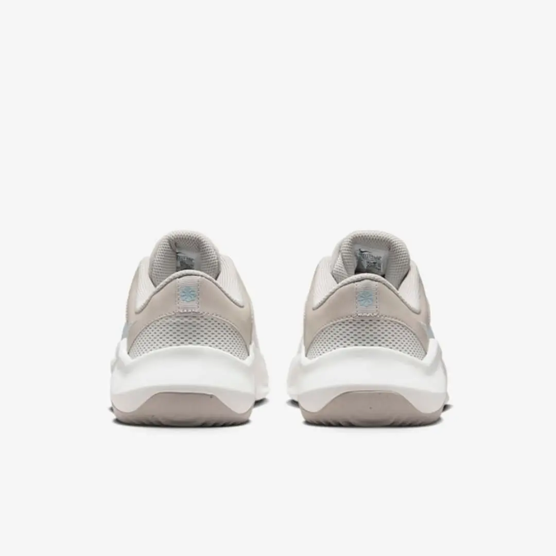 Nike Legend Essential 3 Trainingsschoenen 42 - LT Iron Ore/LT Armory Blue
