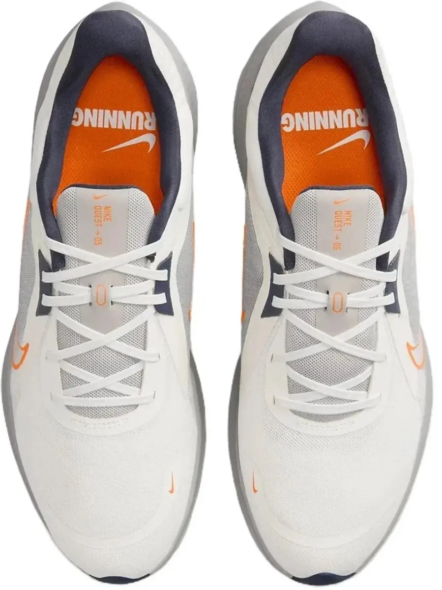 Nike Quest 5 Hardloopschoenen 41 - Sail/Total Orange/Thunder Blue