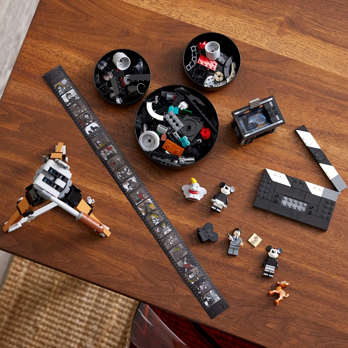 LEGO Disney Camera 100ste Verjaardag Set 43230 - 811 Stukken