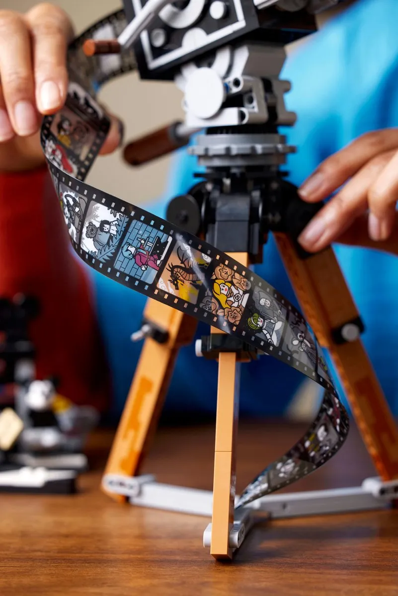 LEGO Disney Camera 100ste Verjaardag Set 43230 - 811 Stukken - afbeelding 6 van 6