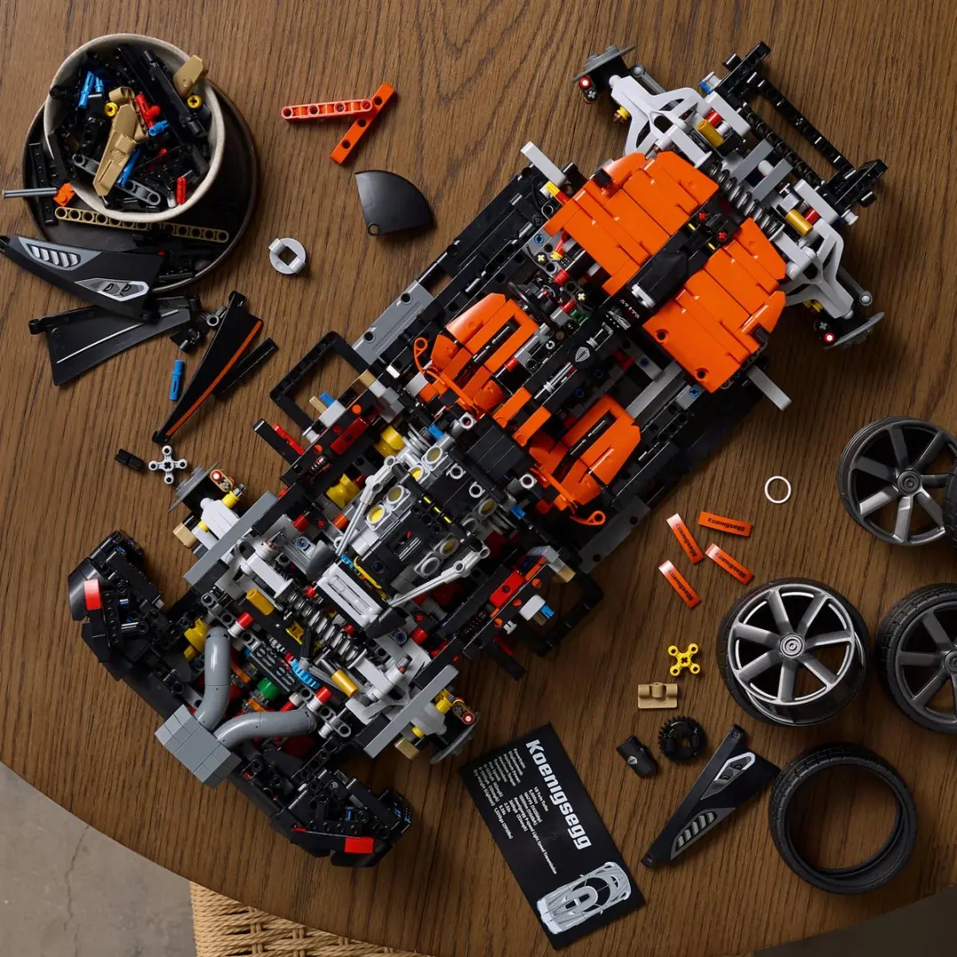 LEGO Technic Koenigsegg Sadair's Spear Megacar 42232 - 4104 Stukken