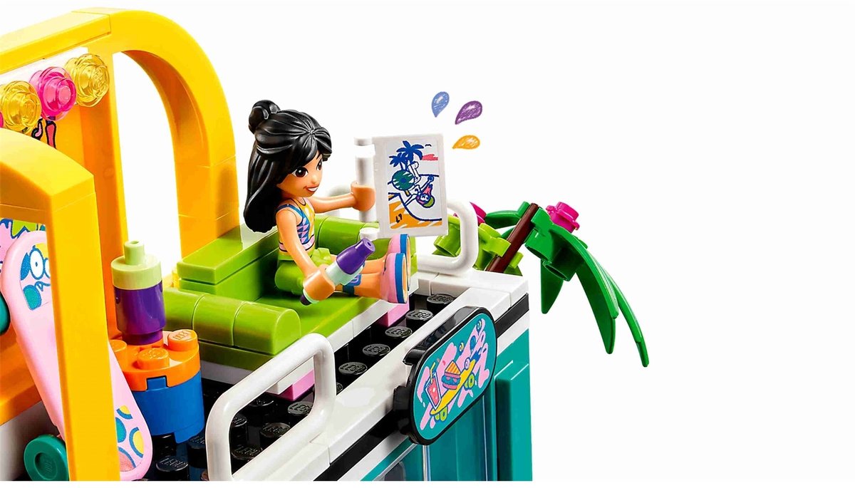 LEGO Friends Skatepark Bouwset met Liann, Zac en Luna Minipoppetjes - 41751