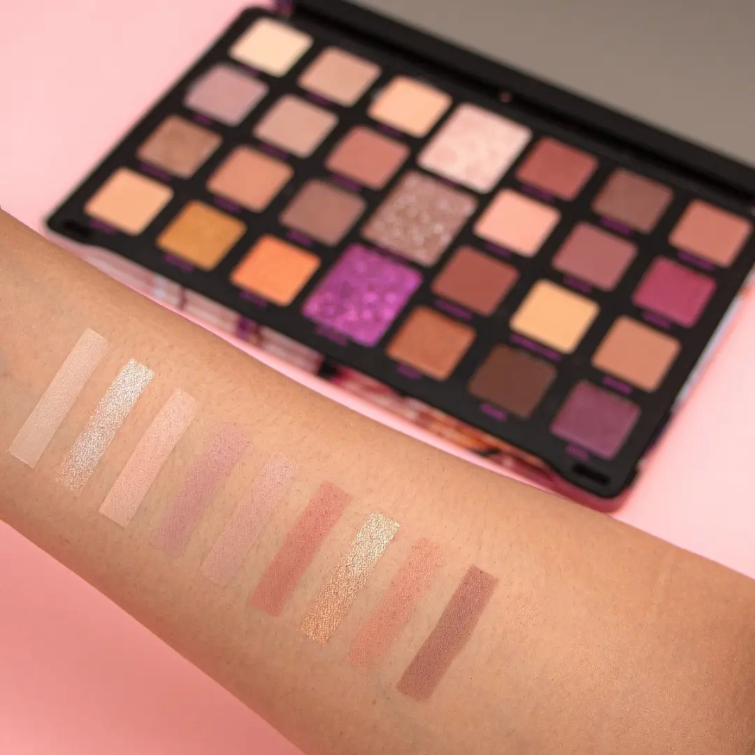 Makeup Revolution Forever Limitless Allure Oogschaduw Palette - 27 Kleuren