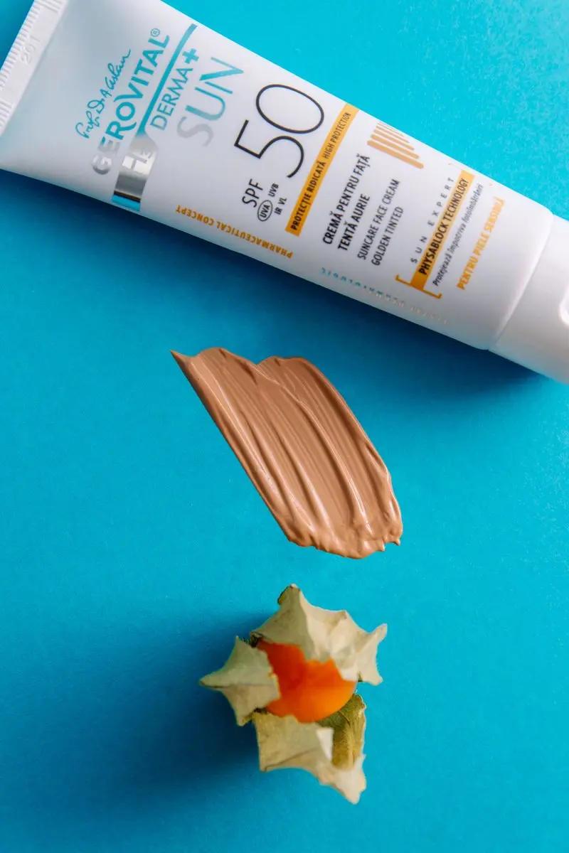 Gerovital Zonnebrandcrème SPF50 Golden Tinted 50ml - Gezicht