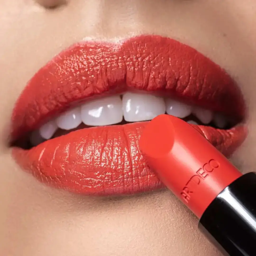 Artdeco Perfect Color Lipstick 828 Spicy Red - 4g