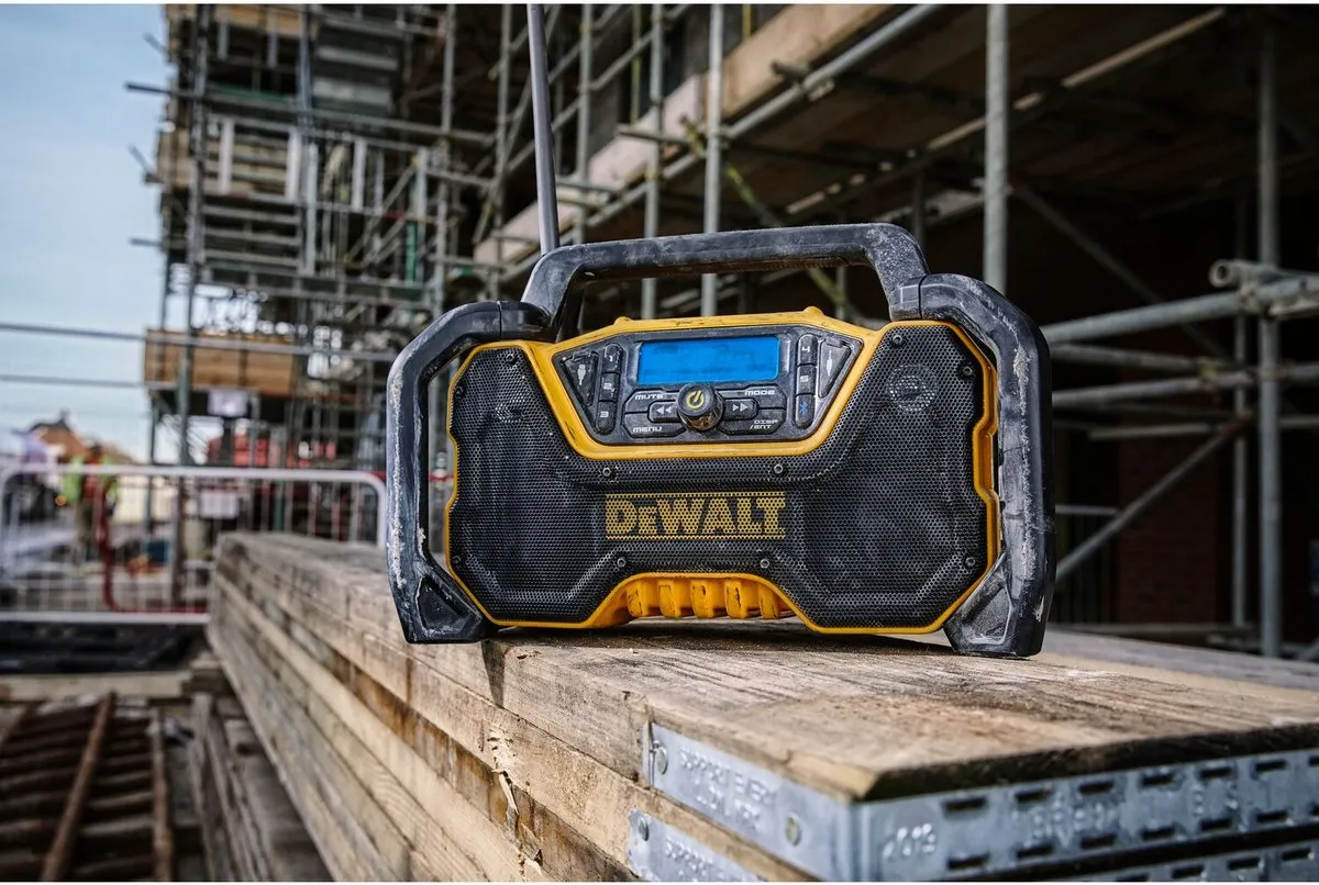 DeWalt DCR029 Bouwradio - 30W - Bluetooth/DAB+ - Zwart Geel