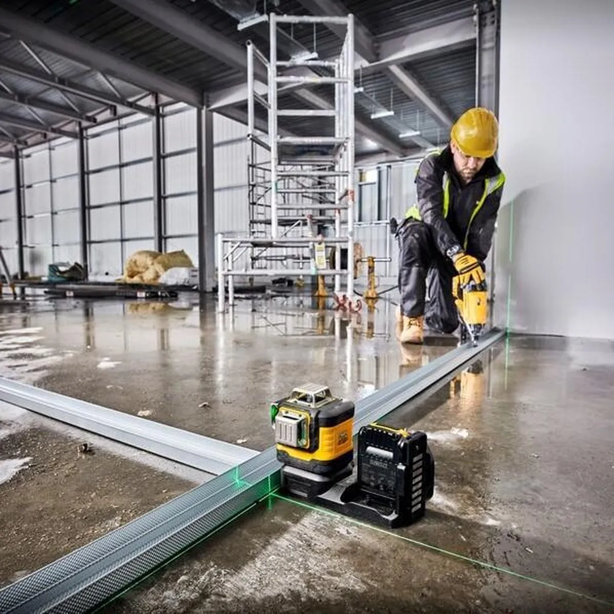 DeWalt DCE089D1G18 Kruislijnlaser Set - 3x 360° - 30m - Zwart/Geel