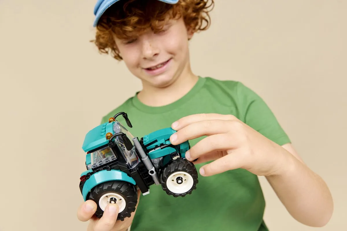 LEGO City 60498 Tractor Bouwset - 204 Stukken - 2 Minifiguren - Multicolor