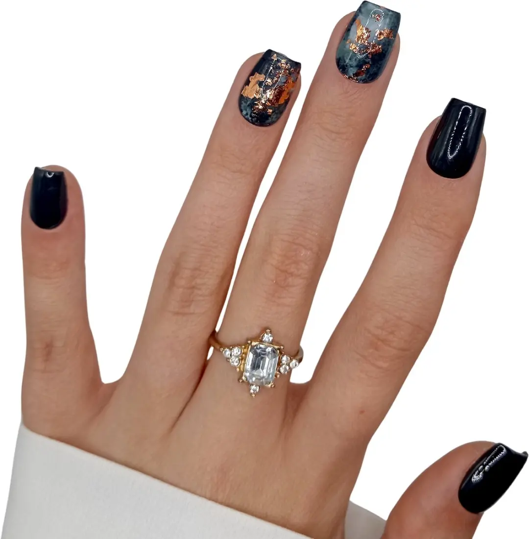 SD Press on Nails B-121 Nagelset - Zwart Marble Goud - 20 Stuks