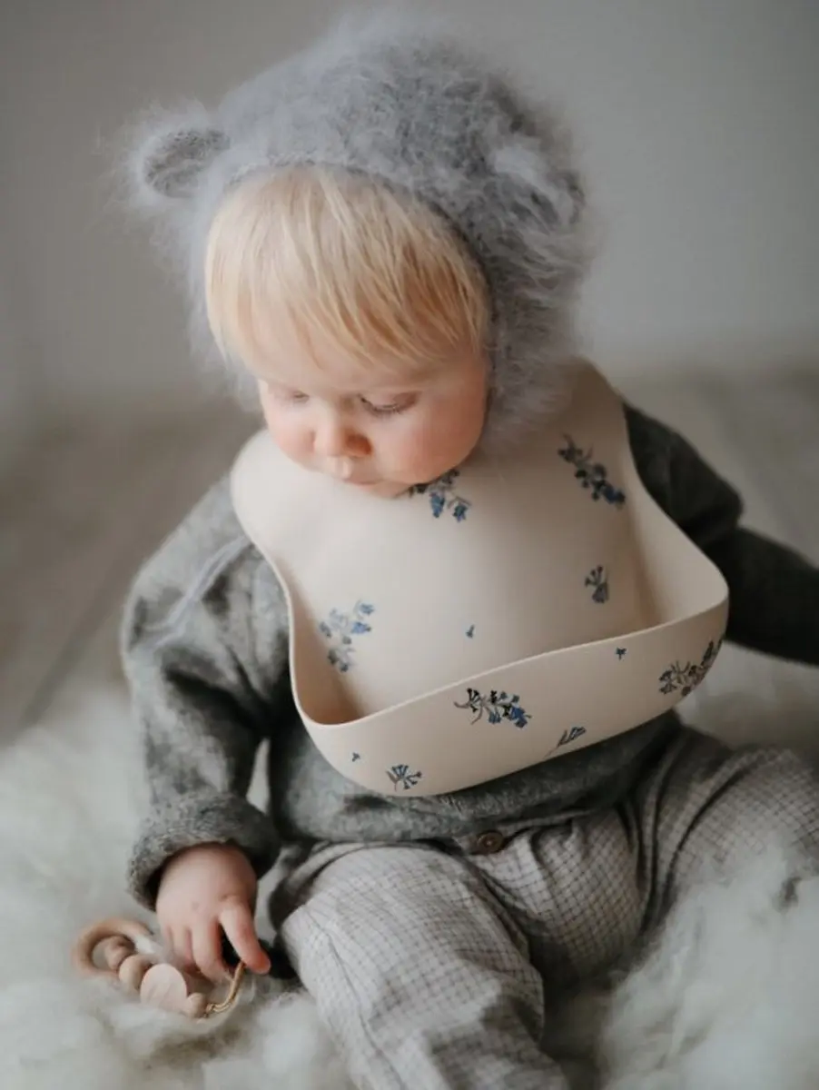 Mushie Siliconen Baby Slabbetje Lilac Flowers - BPA/ftalaatvrij