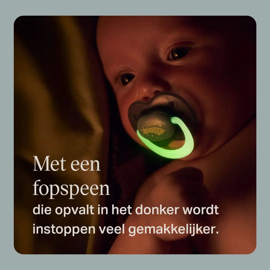 Tommee Tippee NightGlow Fopspeen 0-6 Maanden - 4 Stuks