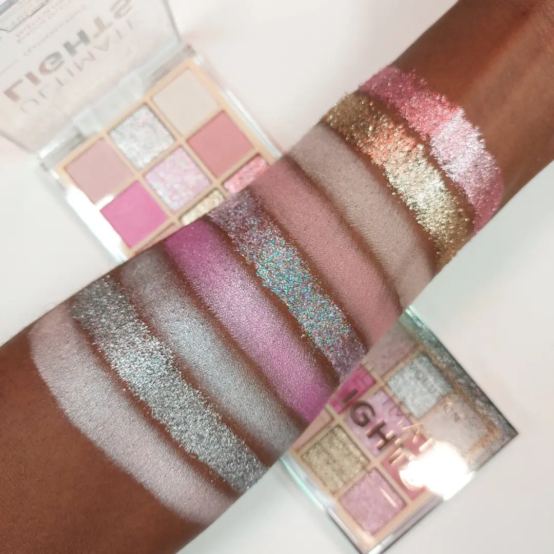 Makeup Revolution Ultimate Lights Palette Feathered Pinks - 8.1g