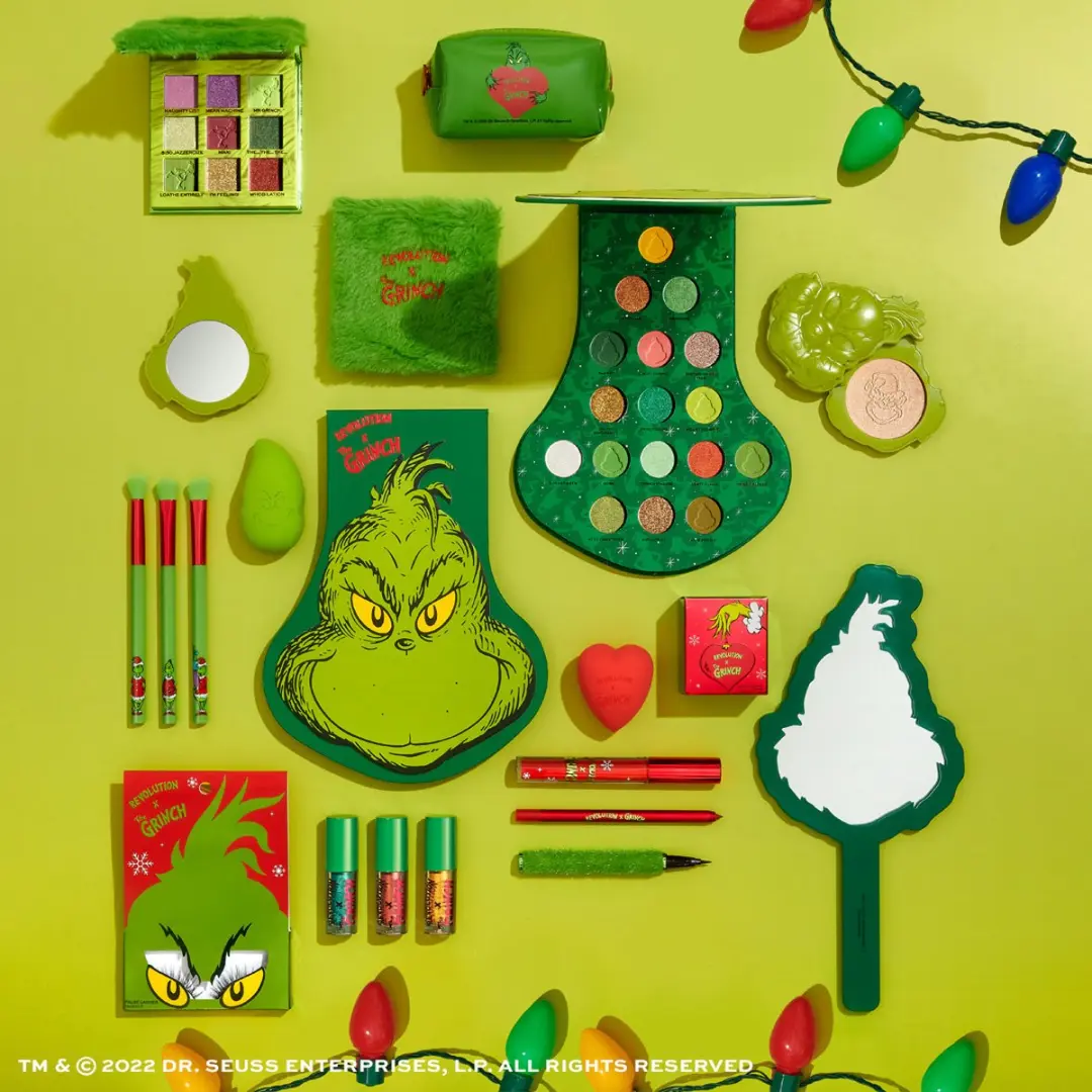 Makeup Revolution x The Grinch Grinch Please Nepwimpers - 2 Stuks - Zwart