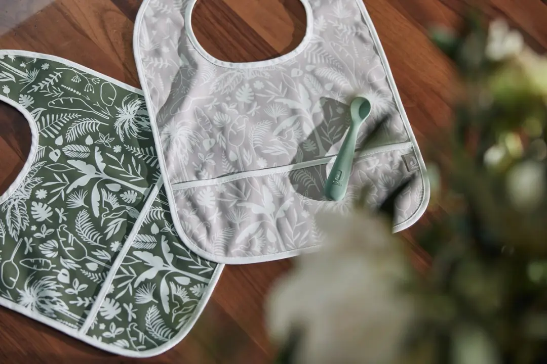 Jollein Slab Waterproof Leaf Green Slabbetjes - 2 Stuks