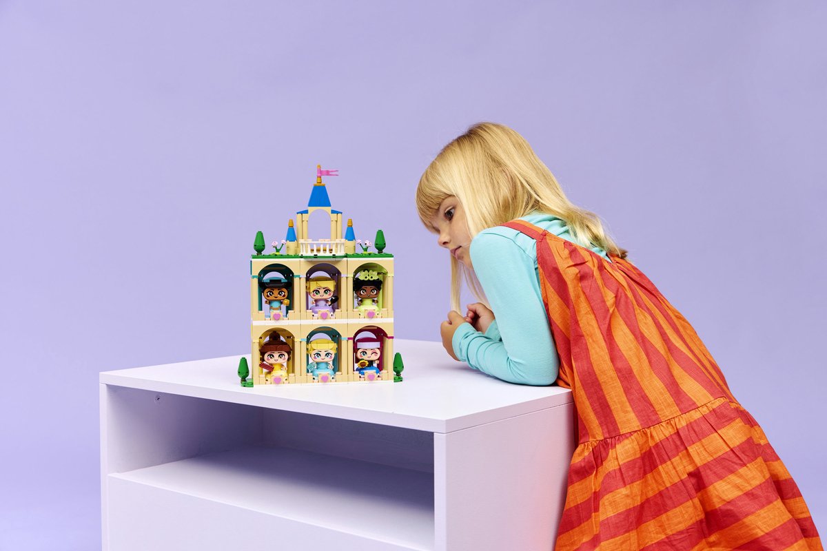 LEGO Disney Princess mini prinsessen Anna en Elsa bouwset speelgoed.