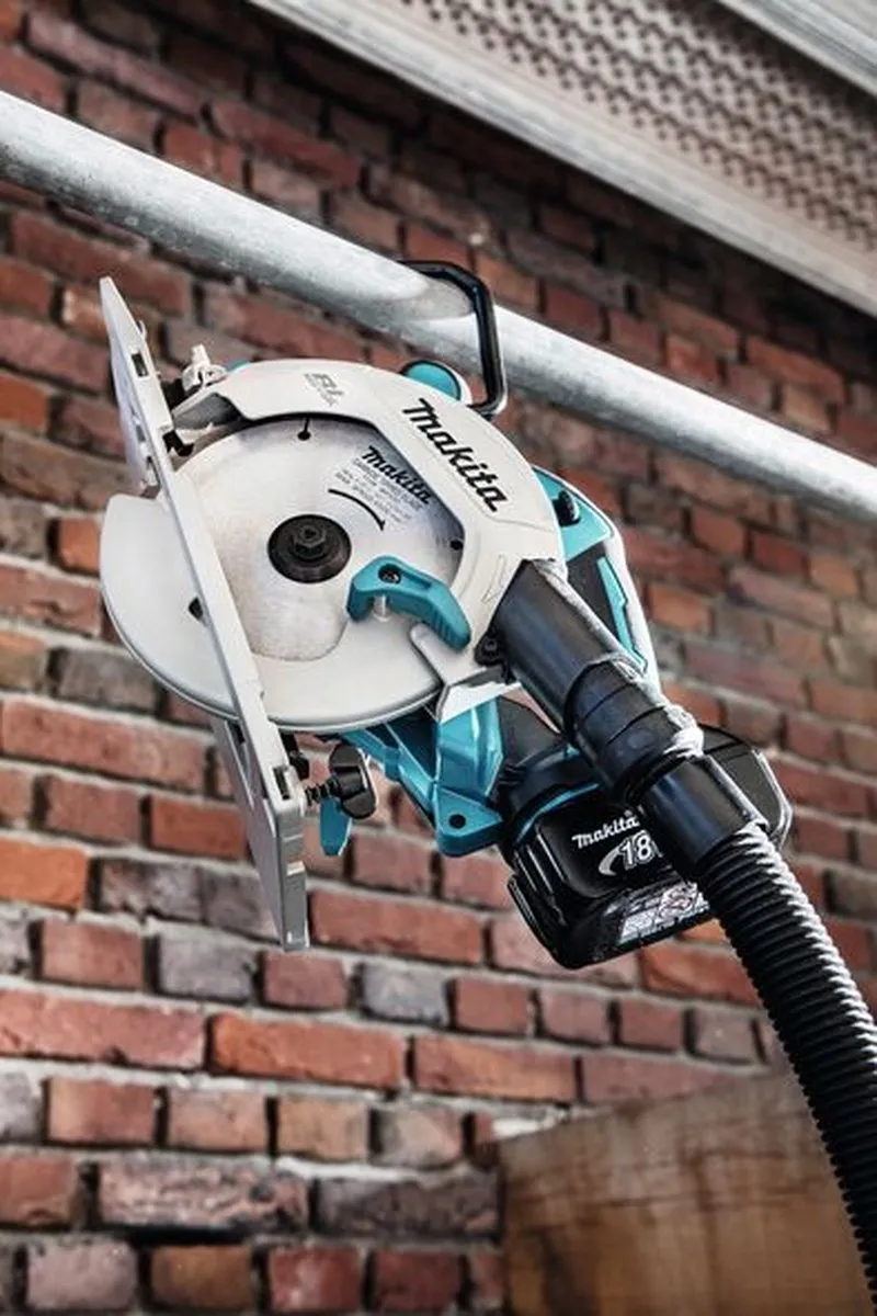Makita DHS680RTJ 18V Cirkelzaag 165mm - met 2x accu