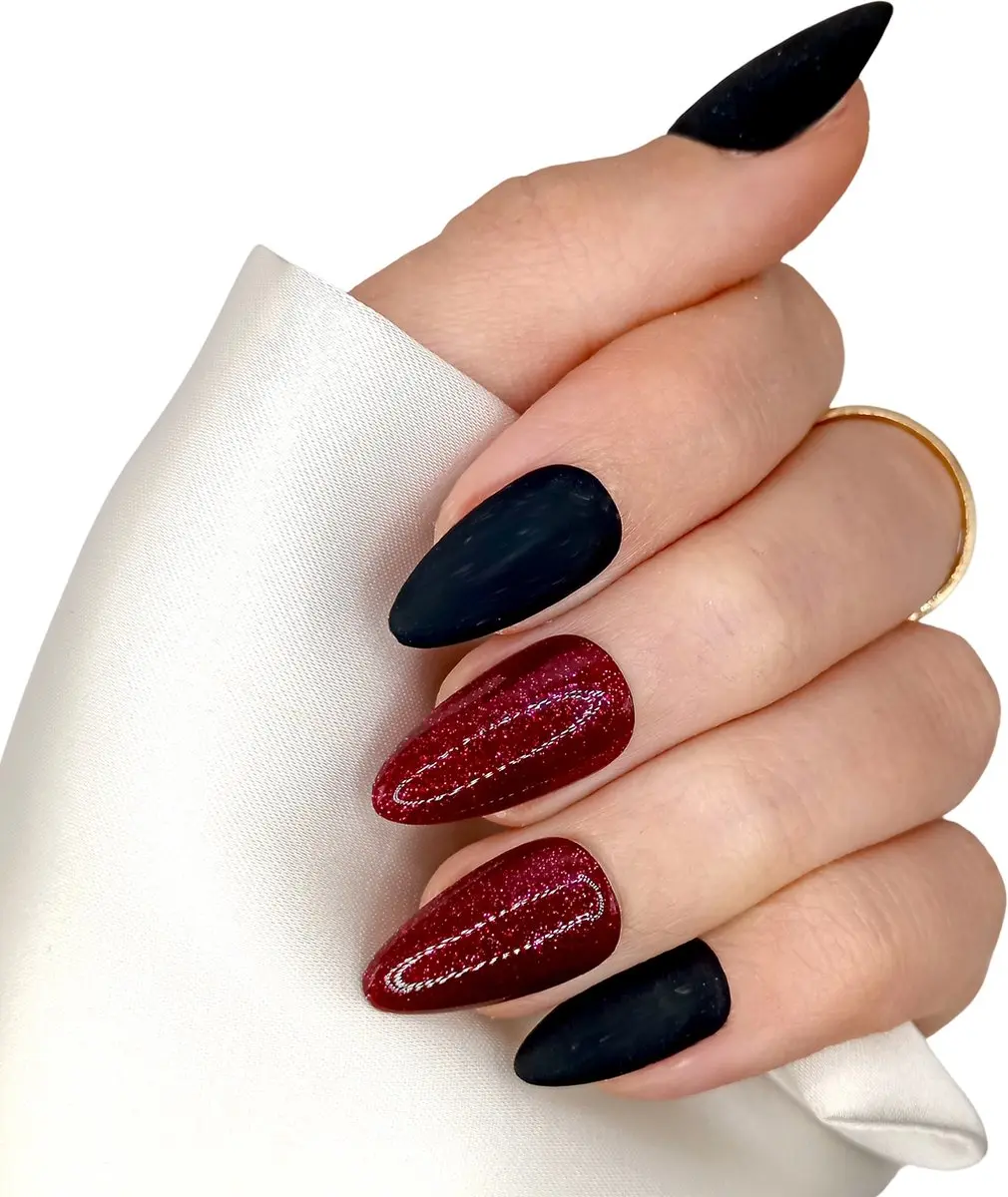 SD Press on Nails B-186 Plaknagels Stiletto - 20 Stuks - Zwart/Rood Matte