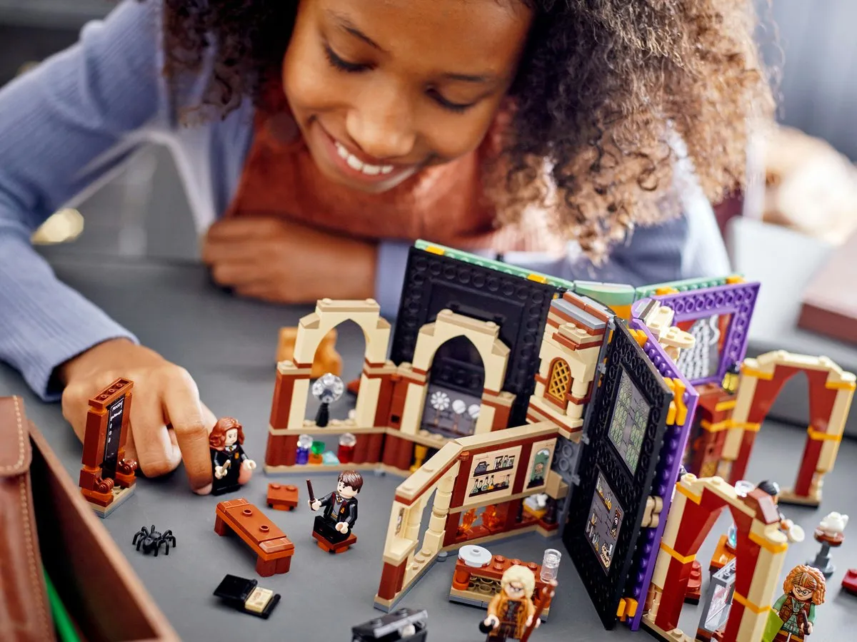 LEGO Harry Potter Zweinstein Moment Verweerles 76397 - 257 Stukken - afbeelding 6 van 6