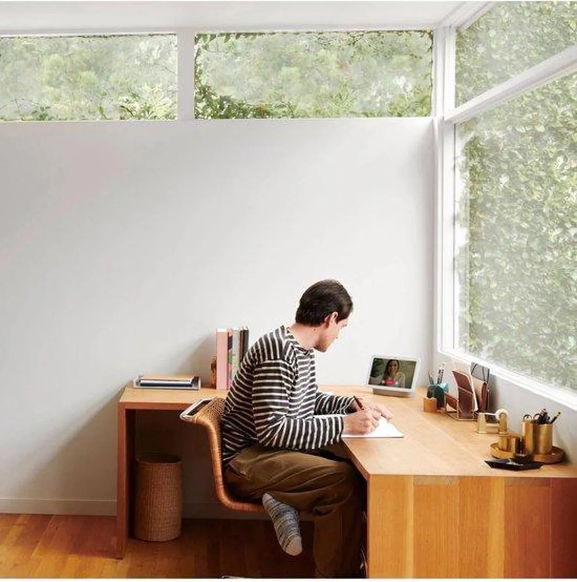 Google Nest Hub Max - Smart Speaker met scherm - Chalk - EU