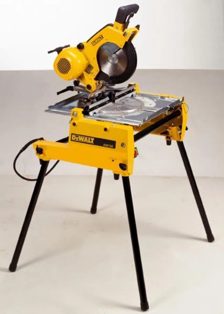 DeWalt DW743N Tafelzaag 2000W - Ø250mm Zaagblad