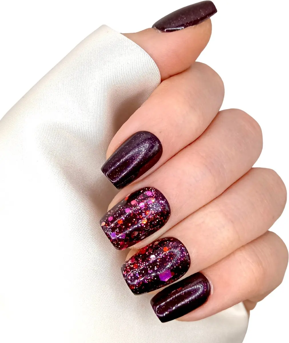 SD Press on Nails B-216 Nagelset - 20 Stuks - Donkerrood Glitter XS Coffin