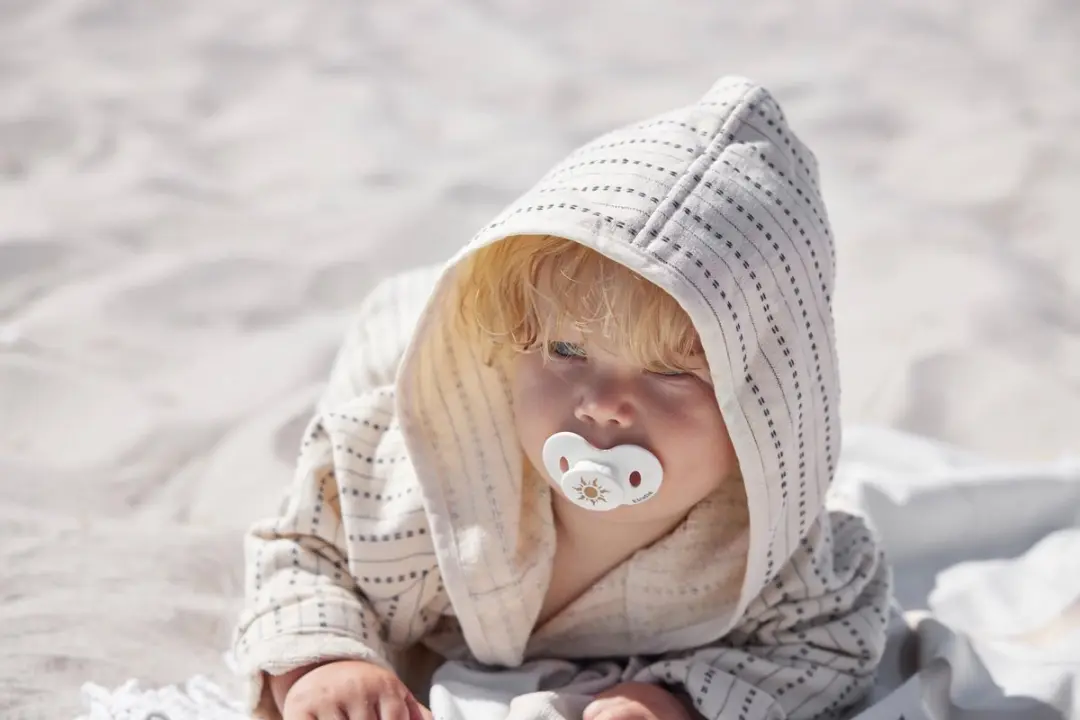Elodie Fopspeen The Sun - Silicone - 3 maand+ - Wit/Goud