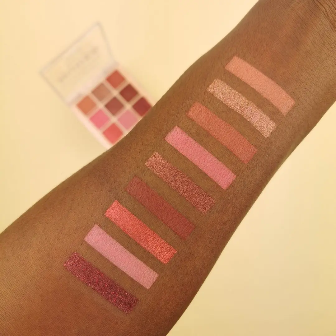 Makeup Revolution Ultimate Nudes Oogschaduw Palette - 9 Kleuren
