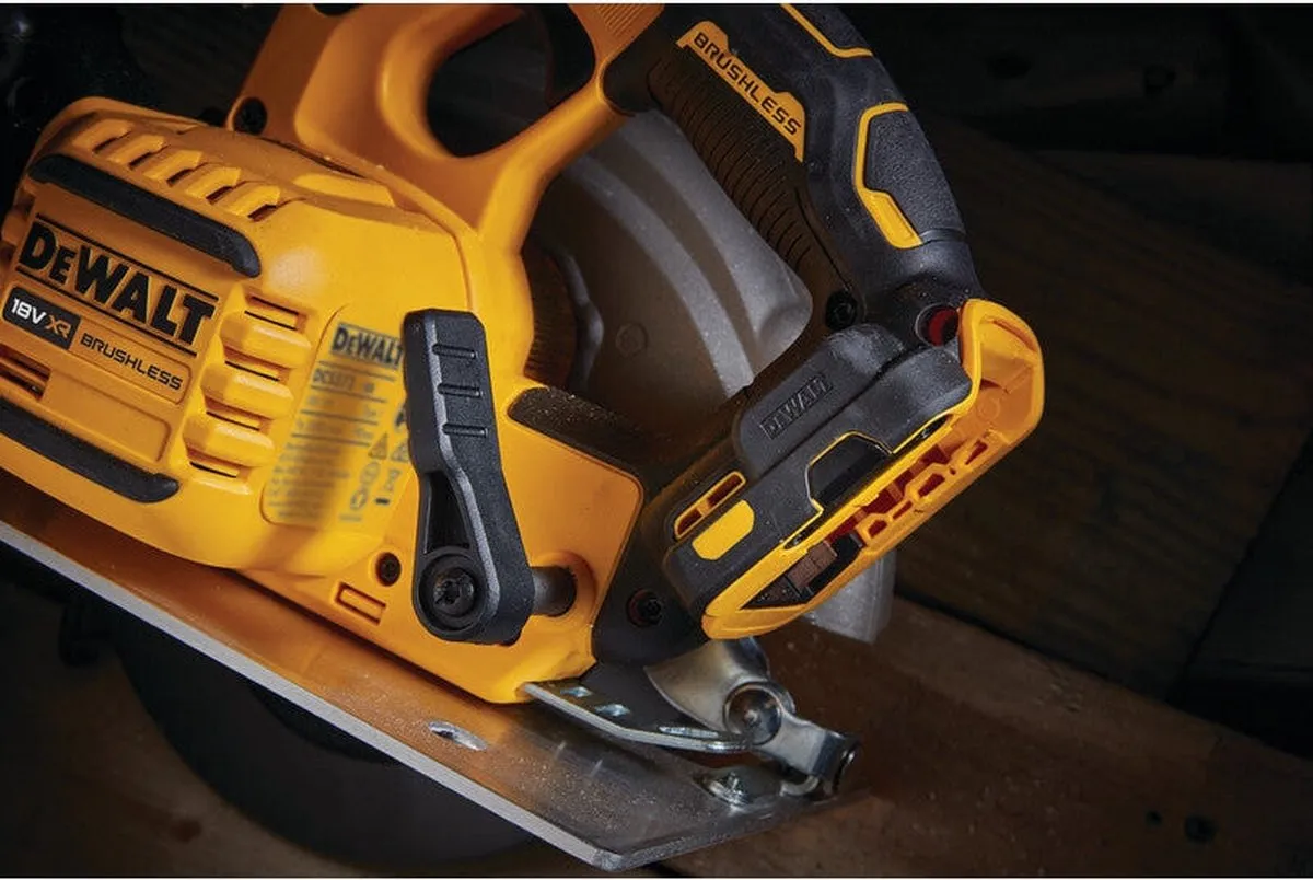 DeWalt DCS573NT 18V Accu Cirkelzaag 190mm