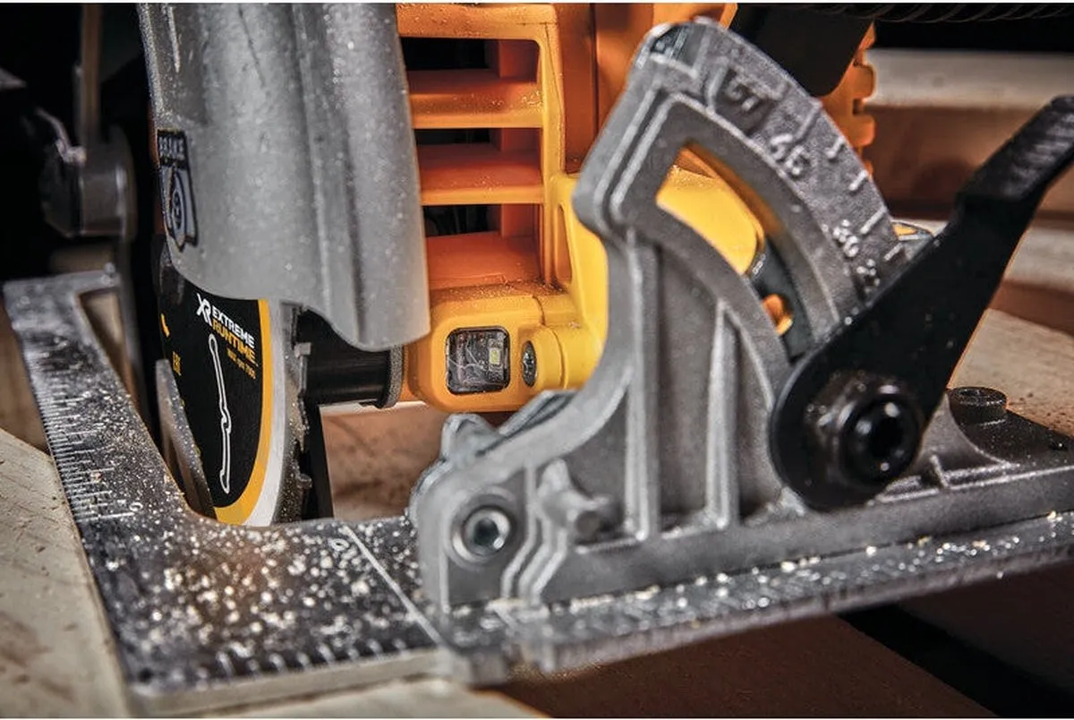 DeWalt DCS573NT 18V Accu Cirkelzaag 190mm
