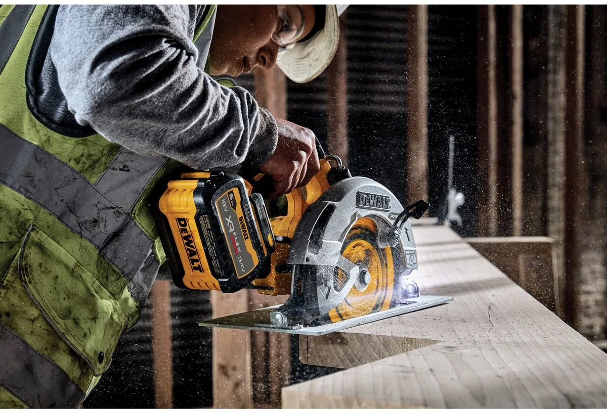 DeWalt DCS573NT 18V Accu Cirkelzaag 190mm