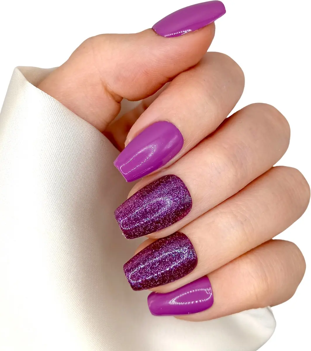 SD Press on Nails B-136 Plaknagels - 20 Stuks - Paars Glitter - Kort Coffin