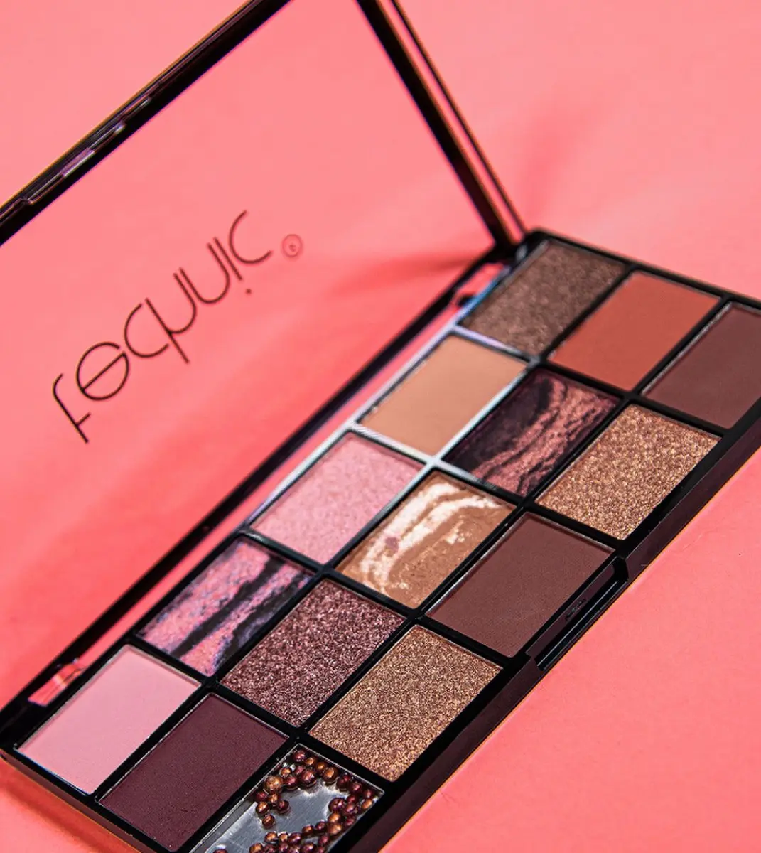 Technic Pressed Pigment Oogschaduw Palette Persuasion - 6.75g