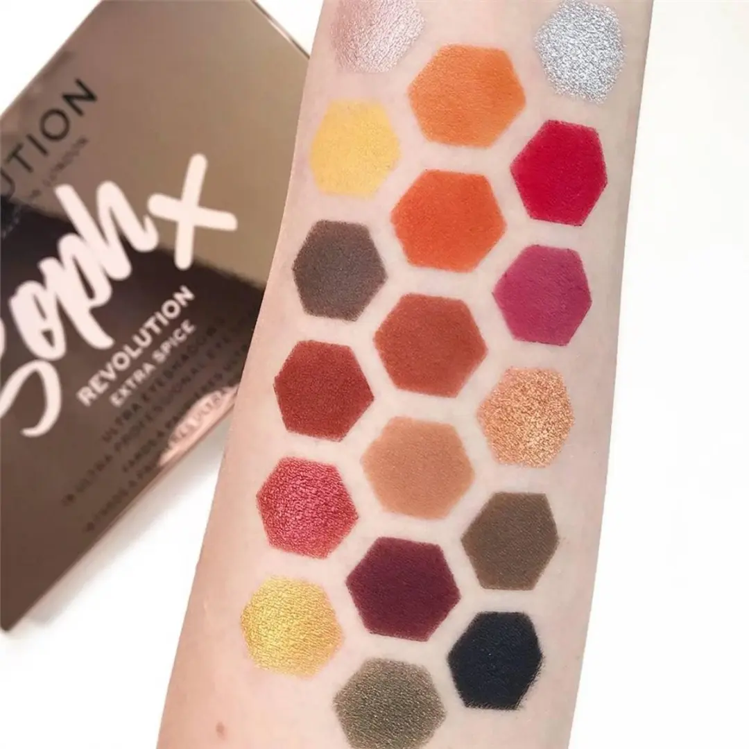 Makeup Revolution Soph X Oogschaduw Palette Extra Spice - 18 Kleuren