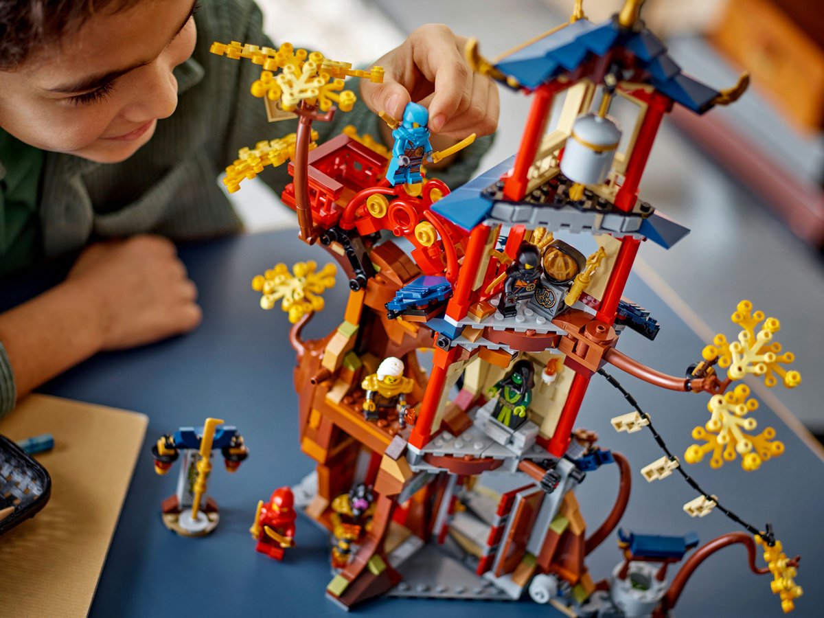 LEGO NINJAGO Tempel van de drakenenergiekernen Dragon Rise Set - 71795