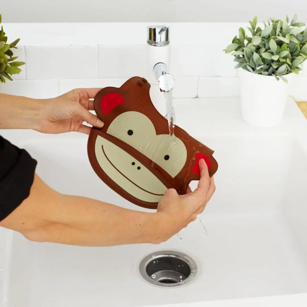 Skip Hop Zoo Fold & Go Siliconen Slabbetje Monkey - Veelkleurig - afbeelding 6 van 6