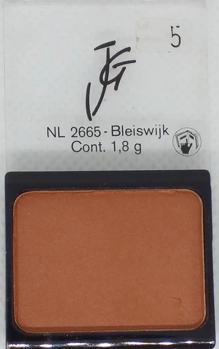 John van G Eyeshadow 38 Nude - 0.03g - afbeelding 2 van 3
