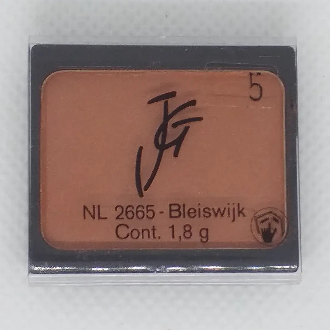 John van G Eyeshadow 38 Nude - 0.03g - afbeelding 3 van 3